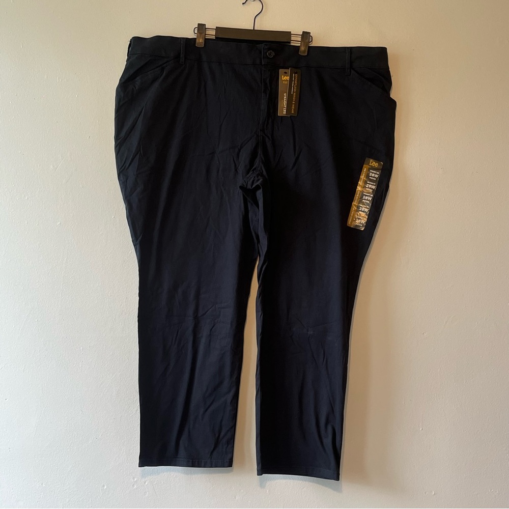 NWT Lee Cropped Pants STRAINGHT LEG size 28w PETITE Navy Blue‎